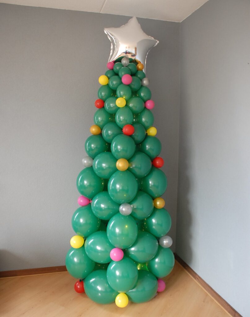 Ballonnen kerstboom.