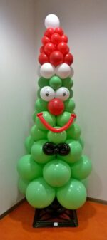 Ballonnen kerstboom met gezicht